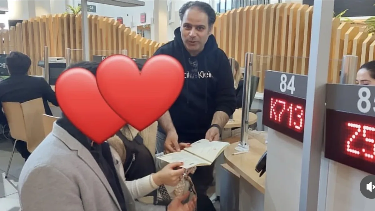 زوج ایرانی و کانادایی در دفتر ثبت ازدواج در گرجستان